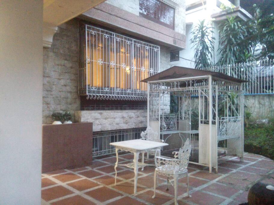 Big House In Quezon City Манила Екстериор снимка