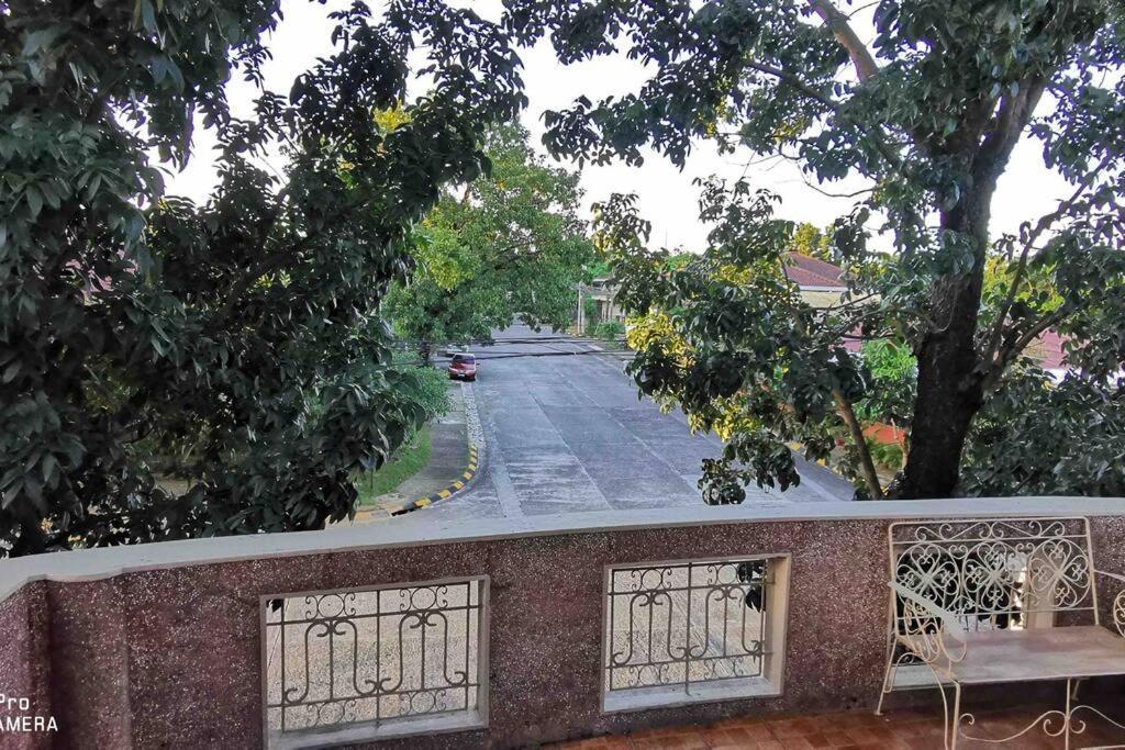 Big House In Quezon City Манила Екстериор снимка
