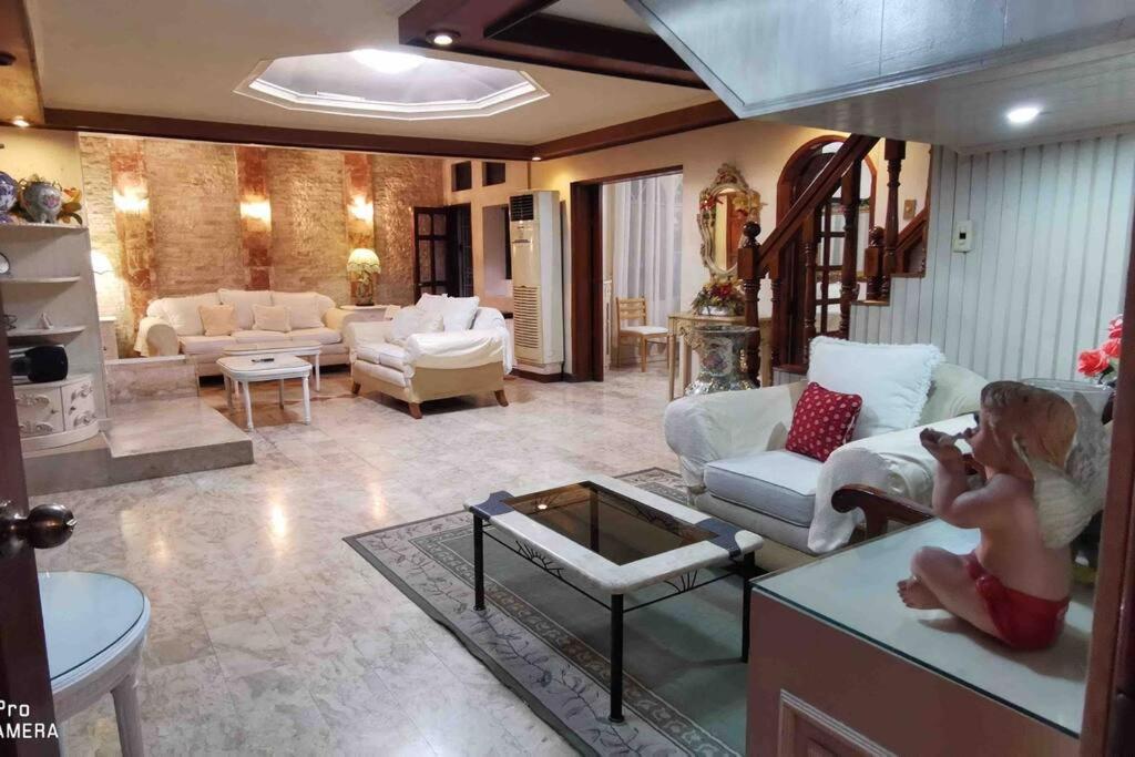 Big House In Quezon City Манила Екстериор снимка