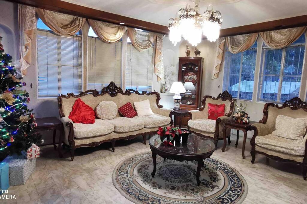 Big House In Quezon City Манила Екстериор снимка