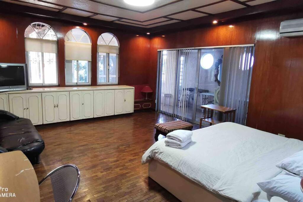 Big House In Quezon City Манила Екстериор снимка